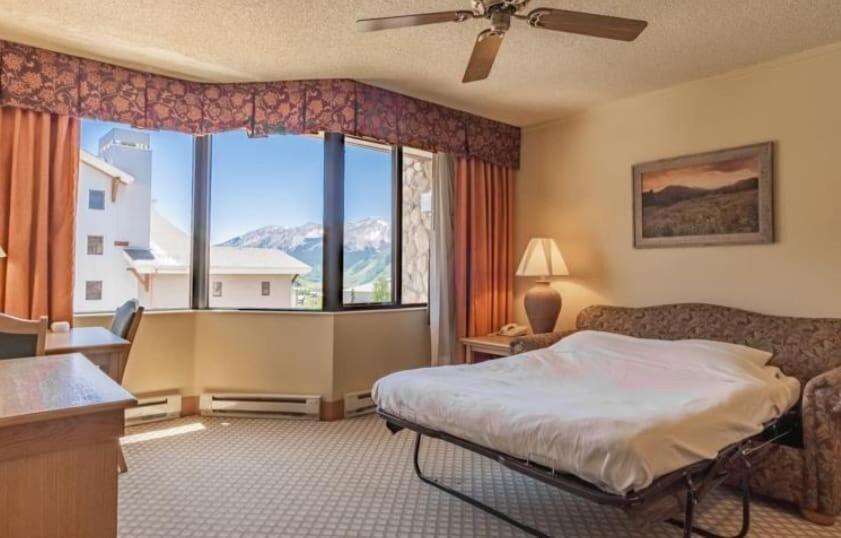 Studio 565 Perfect Location With Pool And Hot Tub 克雷斯特德比特 外观 照片